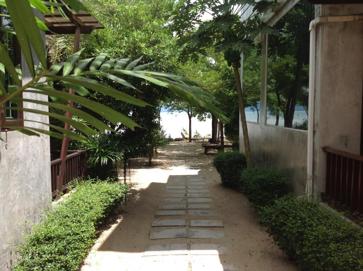 Waikiki Beach Garden Resort Ban Nua Eksteriør billede